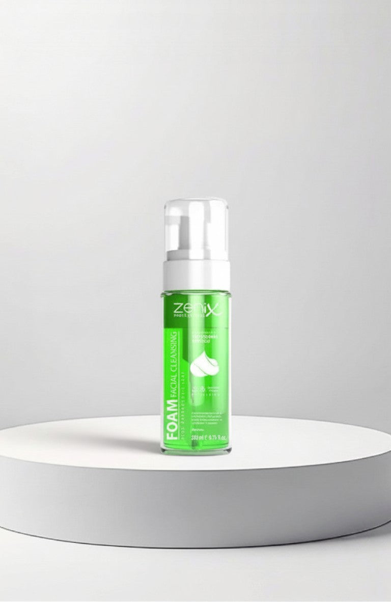 Zenix Professional gezichtsreinigingsschuim met Aloë Vera, 200ml. Verfrissend en hydraterend voor normale tot gevoelige huid.