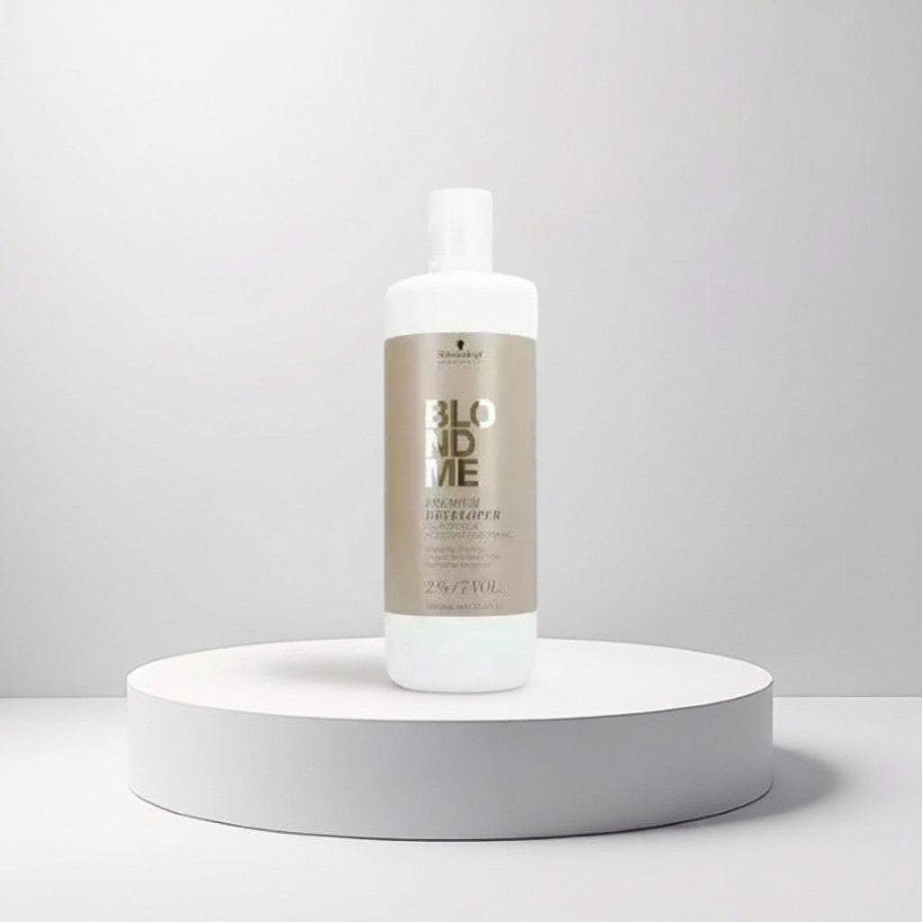 cosmetigo.be Schwarzkopf BLONDME Premium Developer 2% 7 Vol 1000ml fles met Moisture Max formule voor professioneel gebruik.