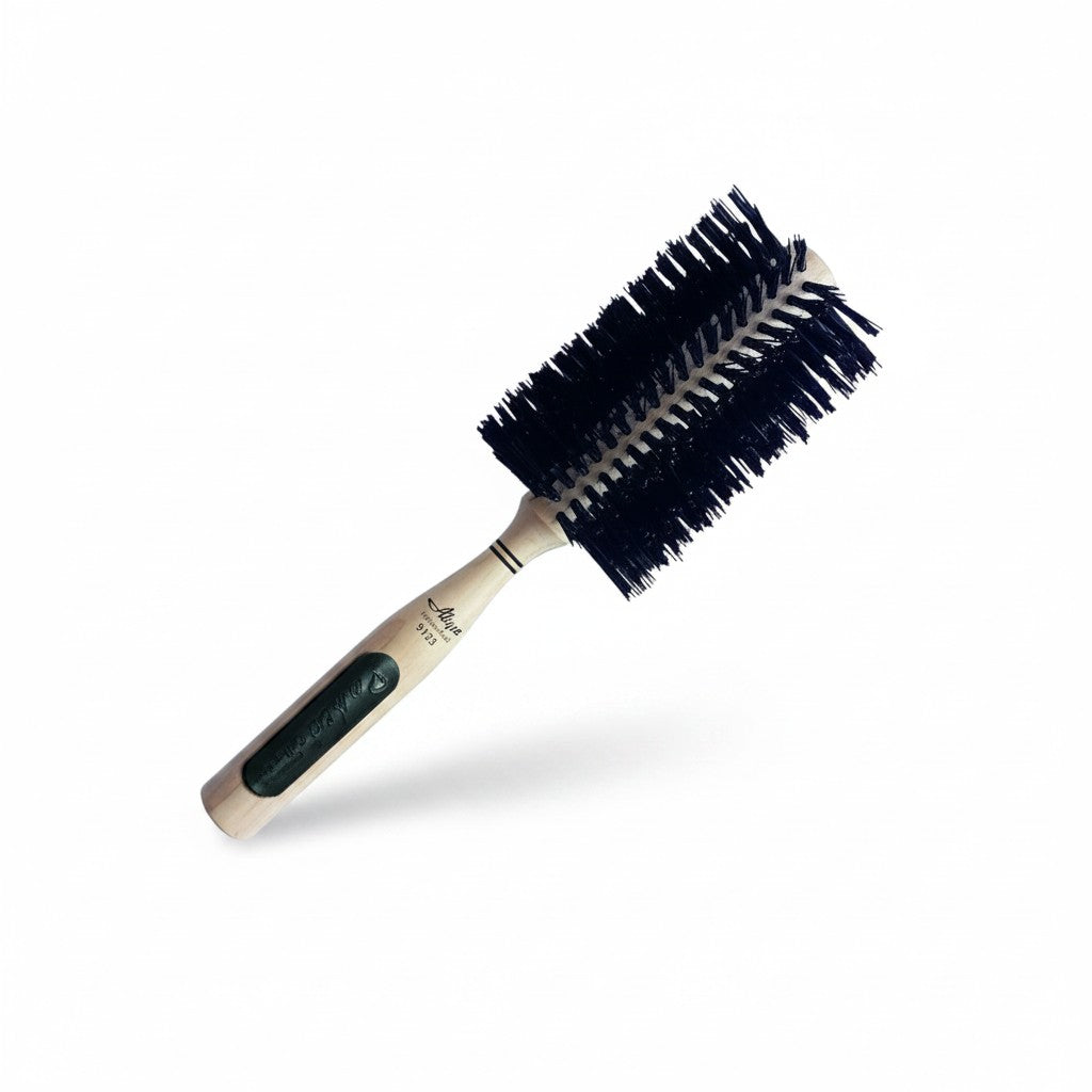 cosmetigo.be Alya Professional round hair brush with wooden handle and black bristles, model 9121.